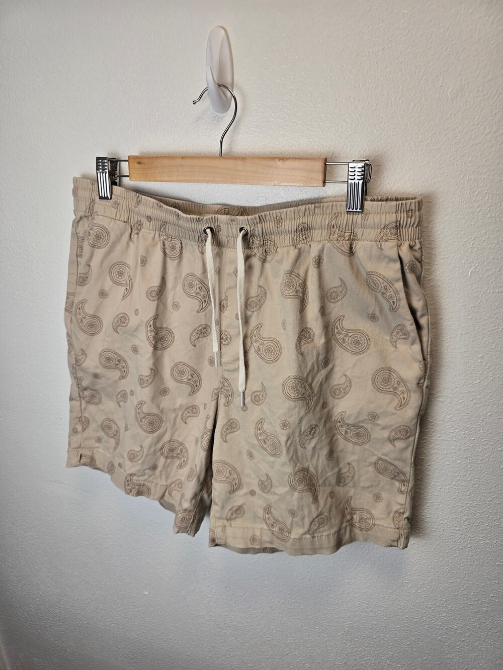 PacSun Volley Shorts Mens M Tan Paisley Drawstring Elastic Waist Casual